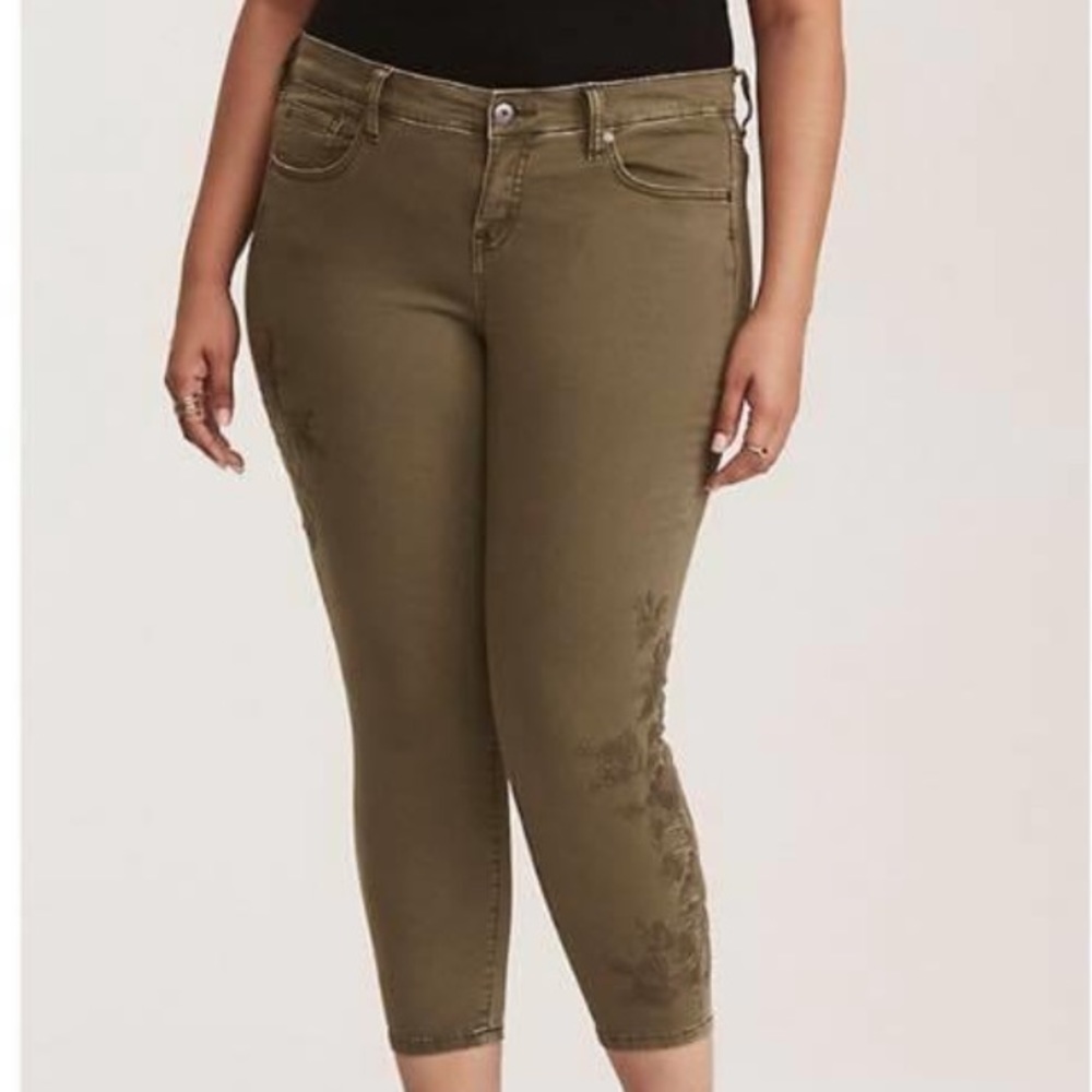 Torrid Capri pants